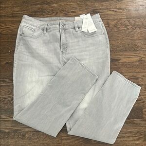 NWT - Chicos Gray Denim So Slimming girlfriend slim leg Jeans